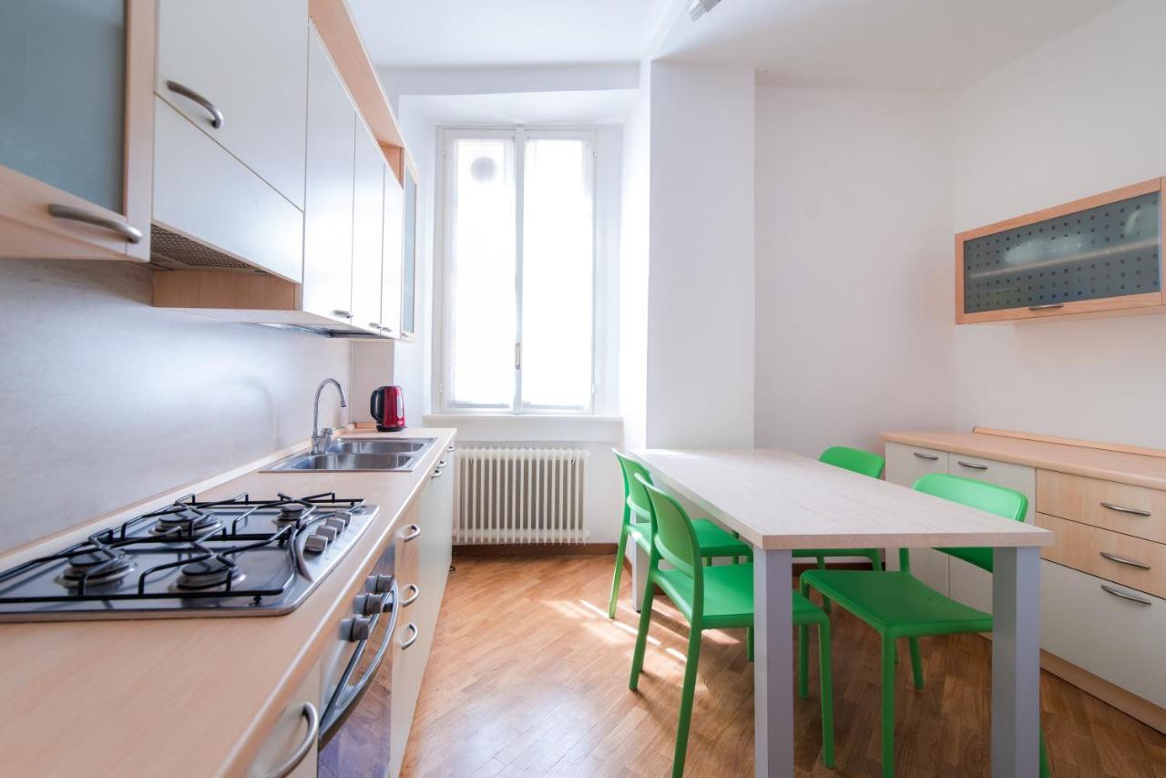 Center Home - The House Of Travelers Como Eksteriør bilde