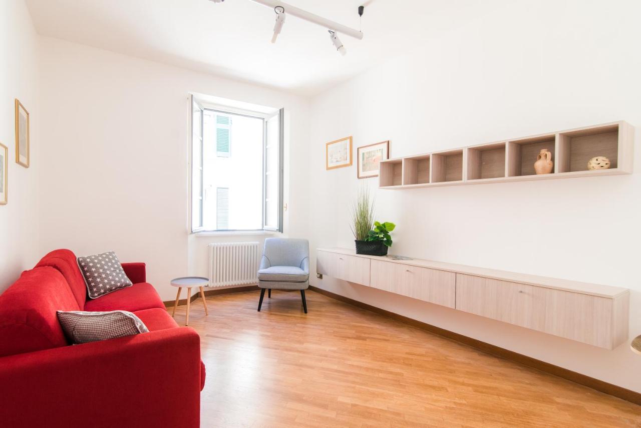 Center Home - The House Of Travelers Como Eksteriør bilde