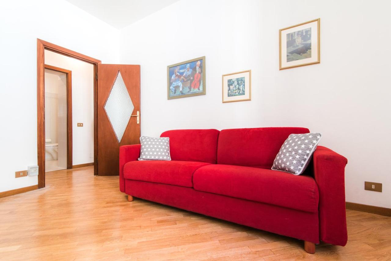 Center Home - The House Of Travelers Como Eksteriør bilde